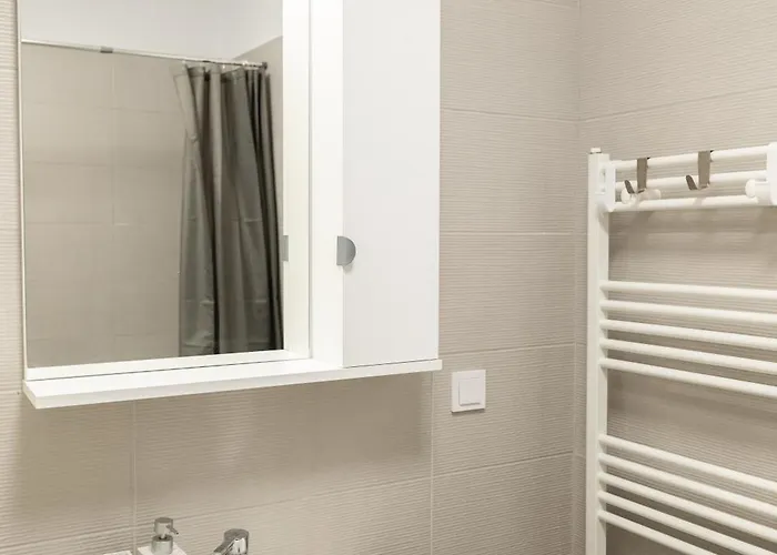 Galleria Apartment *